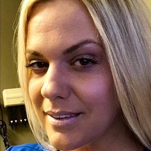 Meet your Posher, Angie